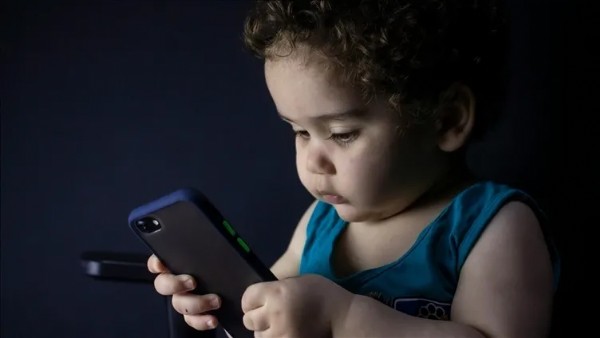 Dijital Medya Düzenlemesi Meclis'e Sunulacak! Taslakta Neler Var?